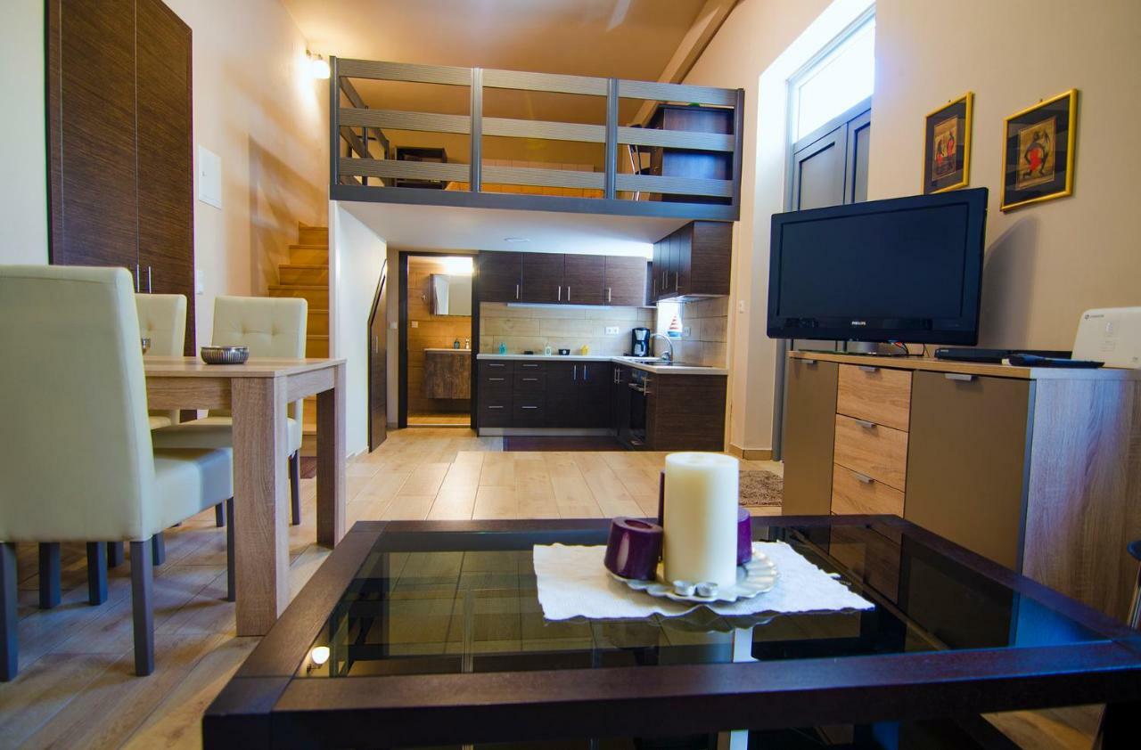 Gonis Suites باليوخورا المظهر الخارجي الصورة